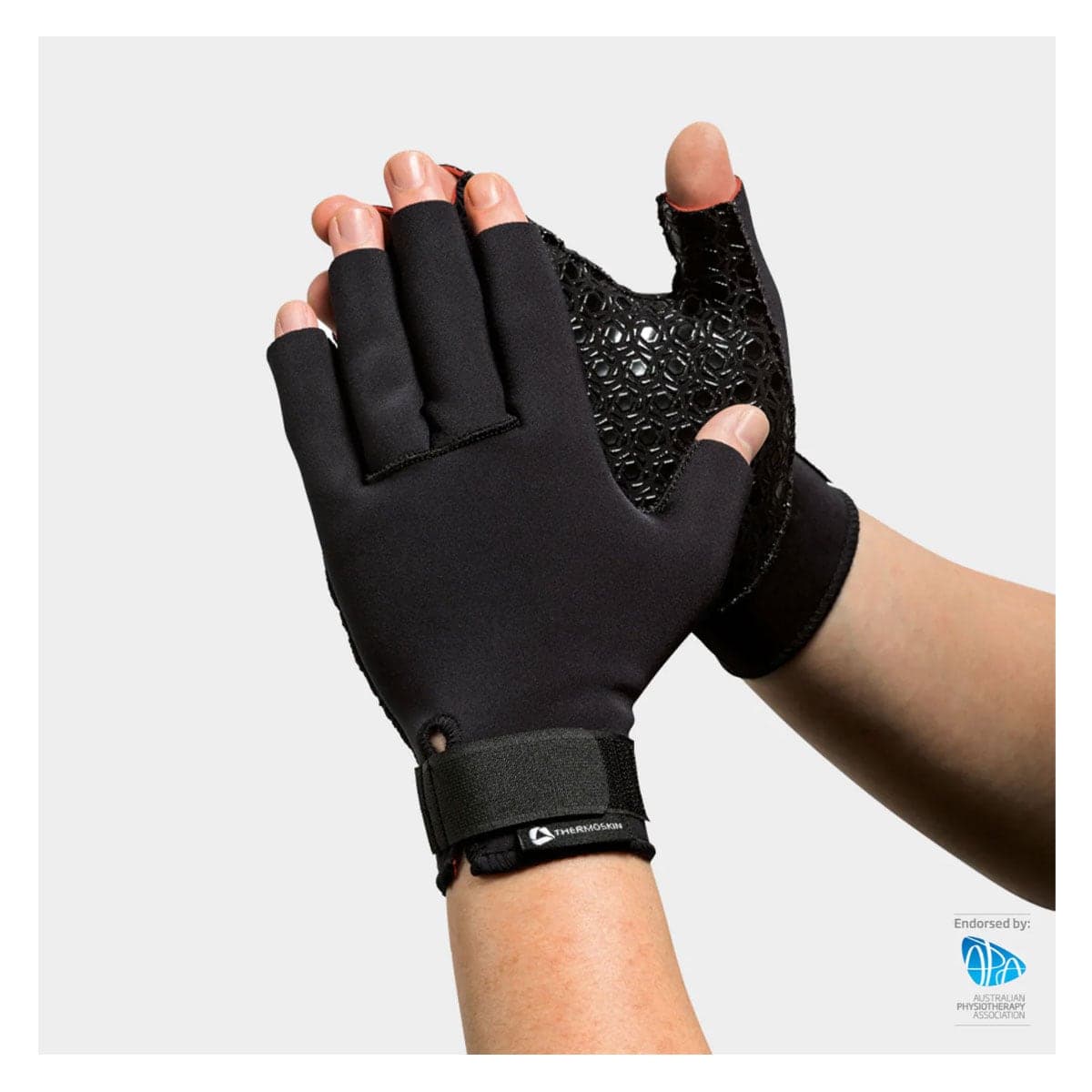 Thumbnail Thermoskin Thermal Compression Gloves Black M 1 Pair