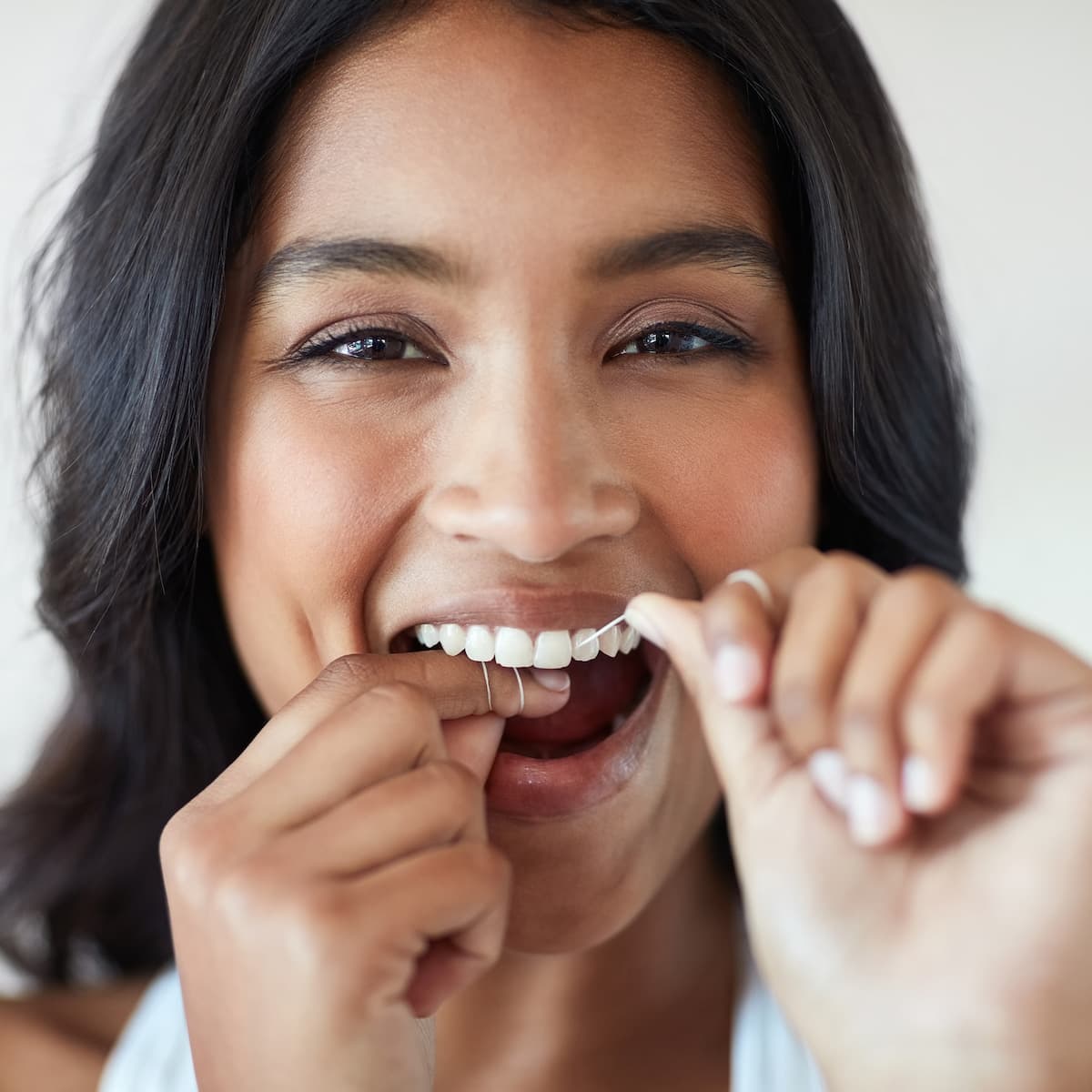Thumbnail Colgate Total Mint Waxed Dental Floss 100m