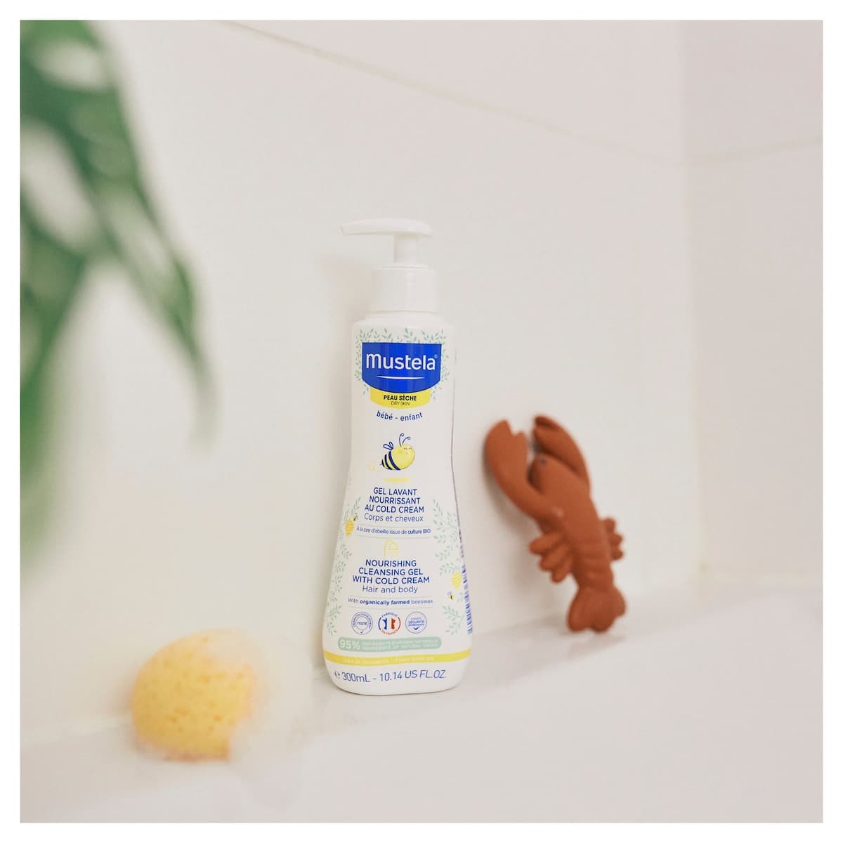 Thumbnail Mustela Nourishing Cleansing Gel with Cold Cream 300ml