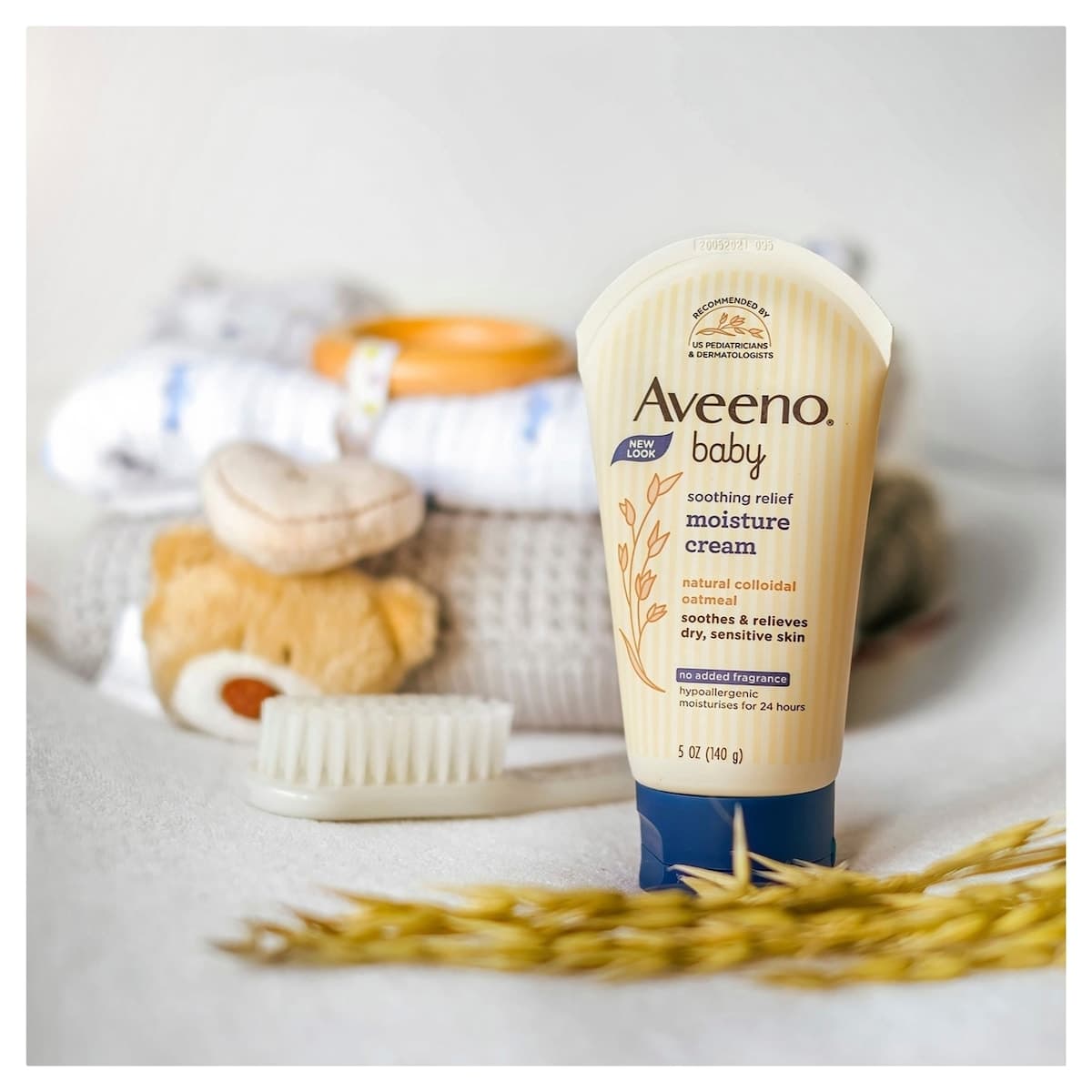 Thumbnail Aveeno Baby Soothing Relief Moisture Cream 140g