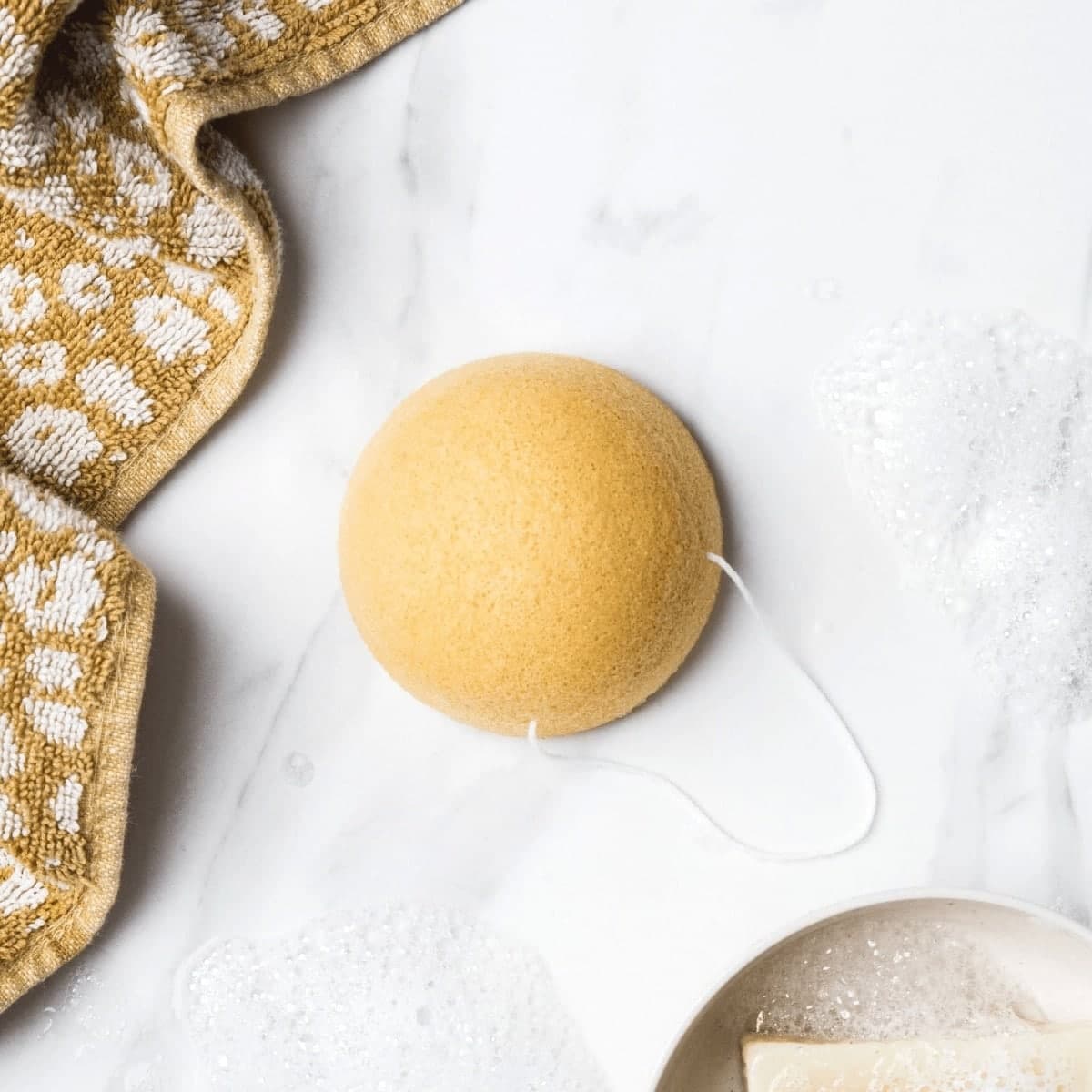 Thumbnail Ever Eco Konjac Facial Sponge Turmeric 1 Pack