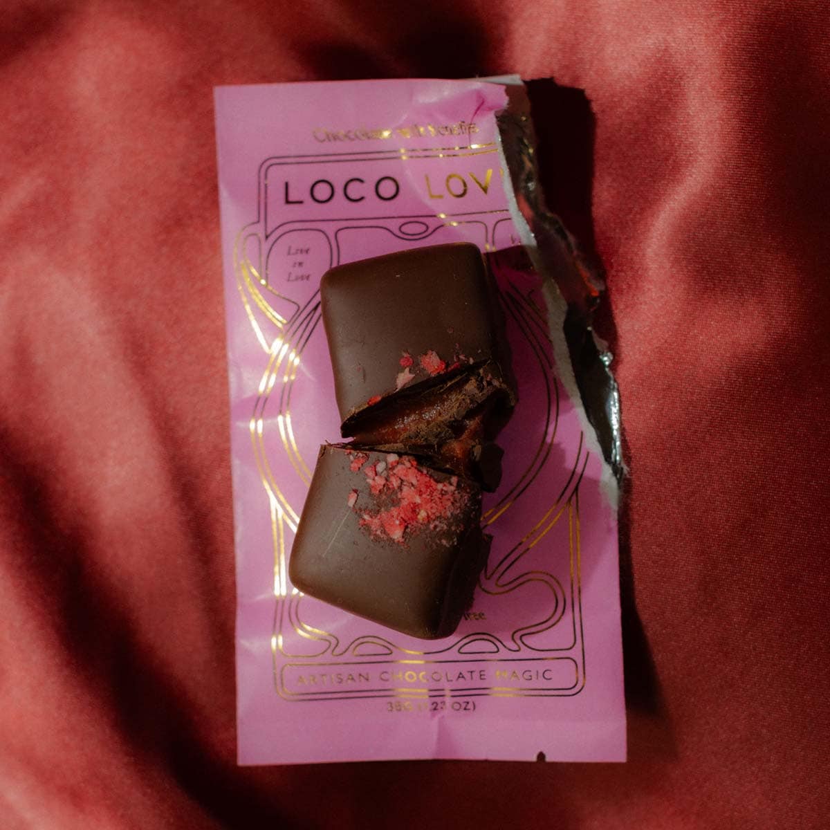 Thumbnail Loco Love Chocolate Twin Strawberry Vanilla Burst 70g
