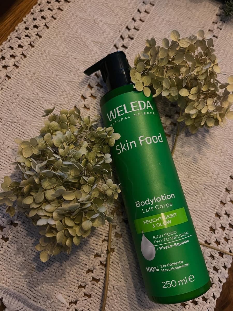 Thumbnail Weleda Skin Food Body Lotion 250ml