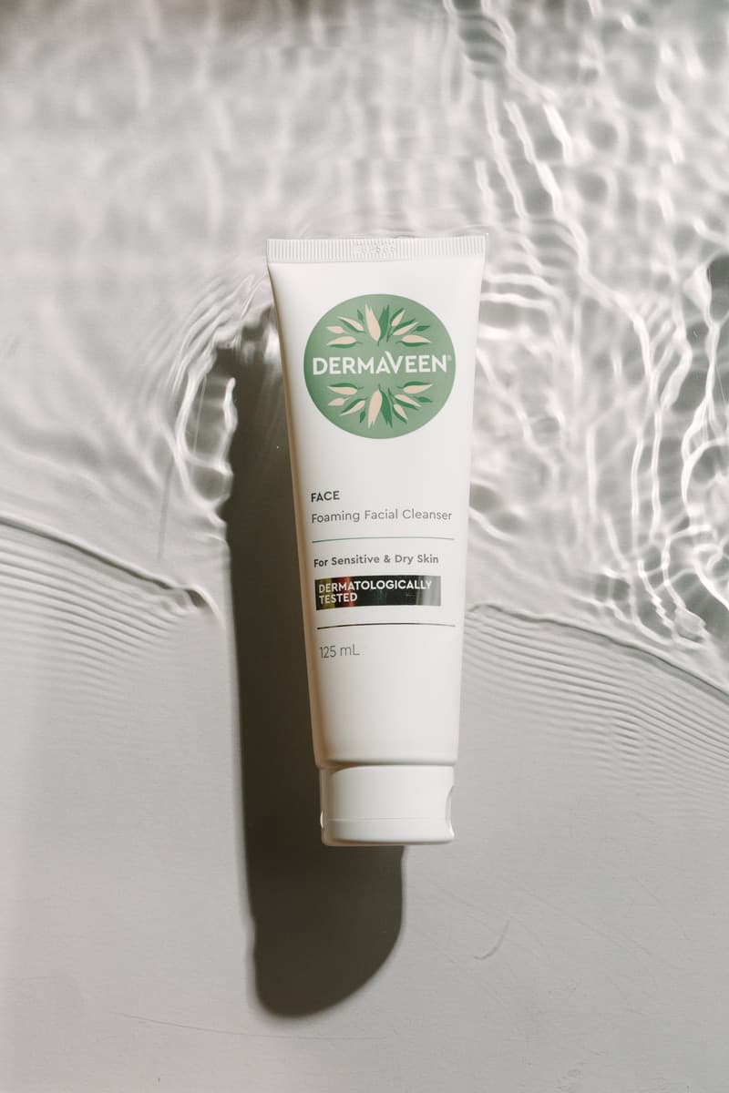 Thumbnail DermaVeen Gentle Exfoliating Face Scrub 125ml