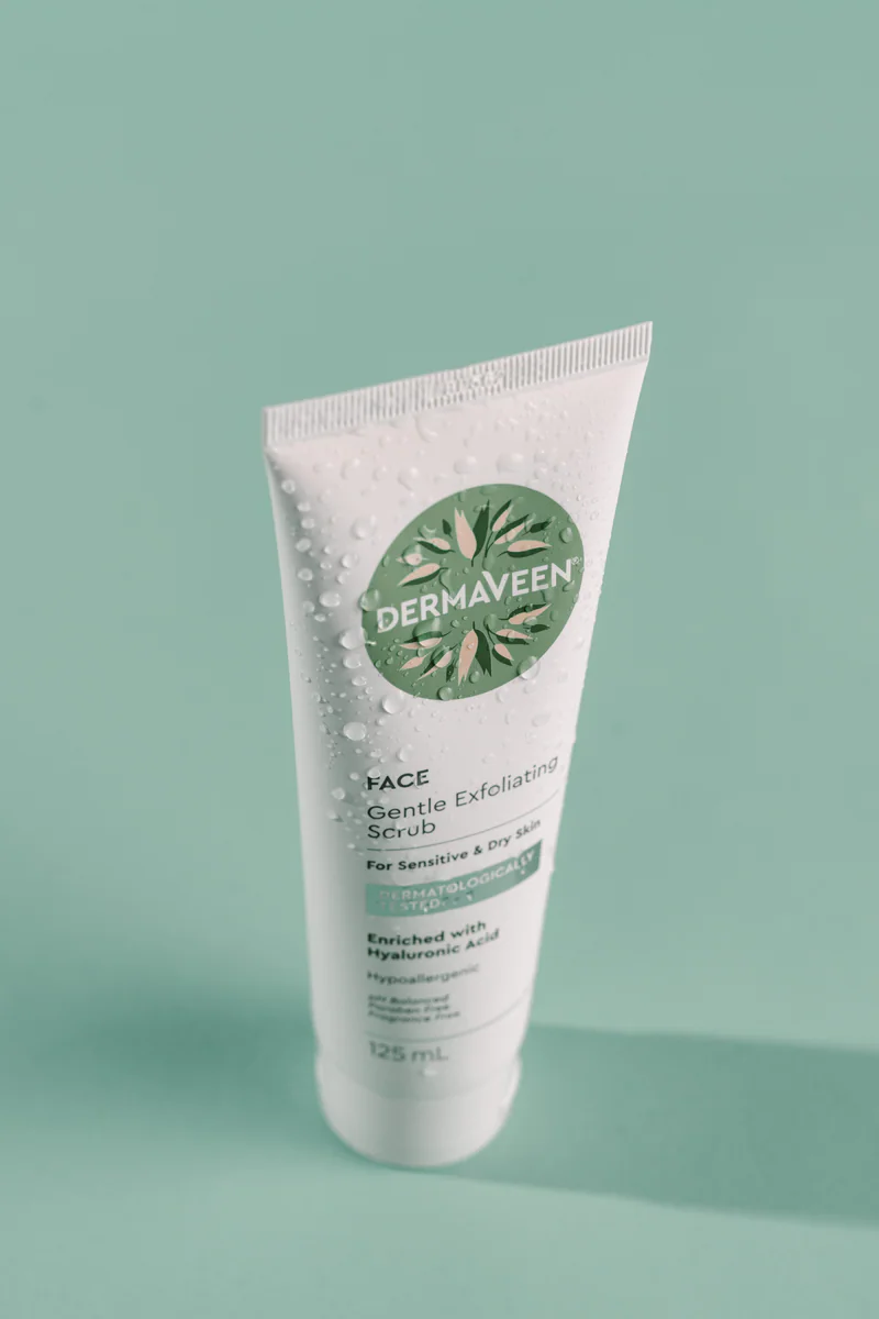 Thumbnail DermaVeen Gentle Exfoliating Face Scrub 125ml