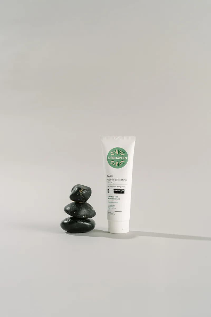 Thumbnail DermaVeen Gentle Exfoliating Face Scrub 125ml