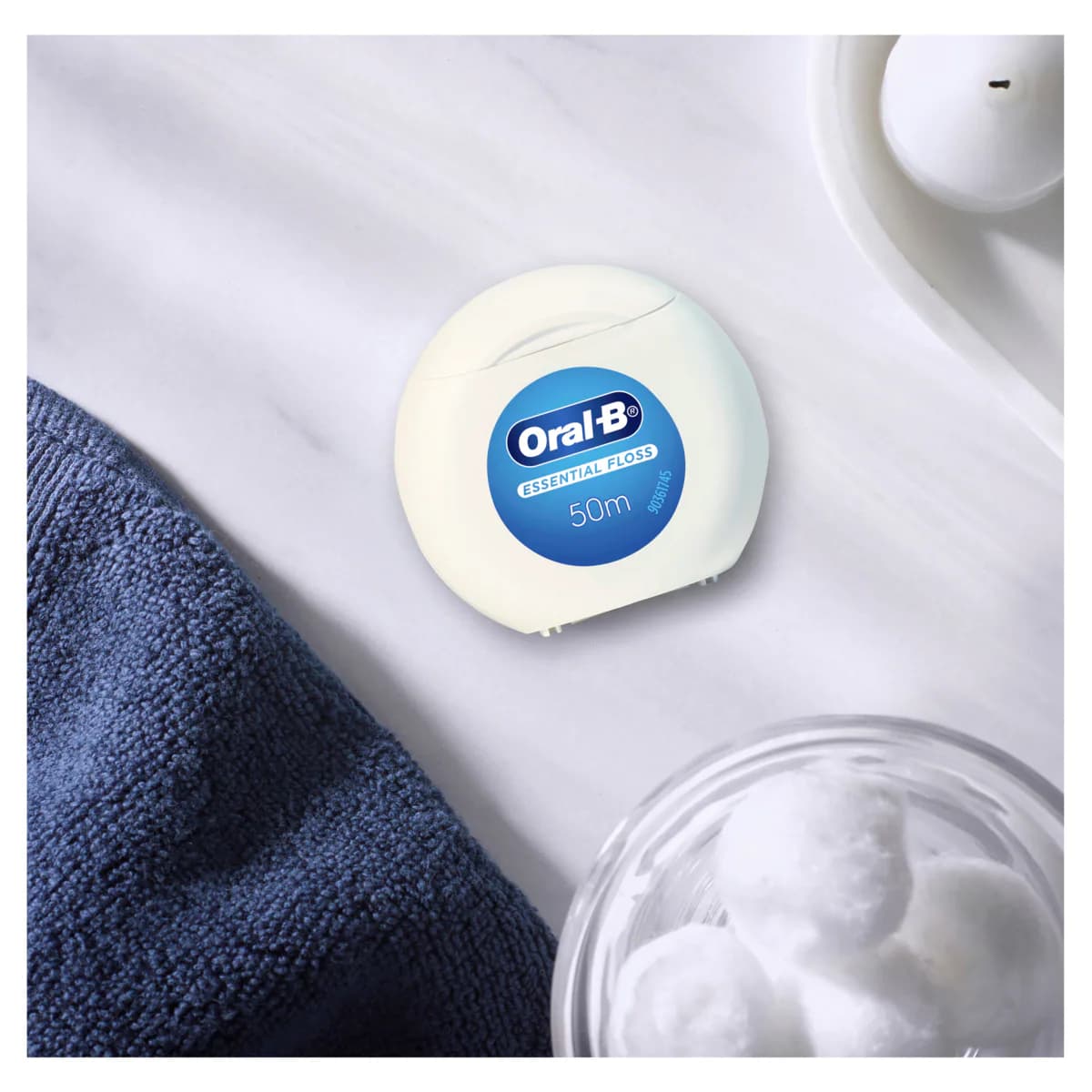Thumbnail Oral B Essential Waxed Dental Floss Mint 50m