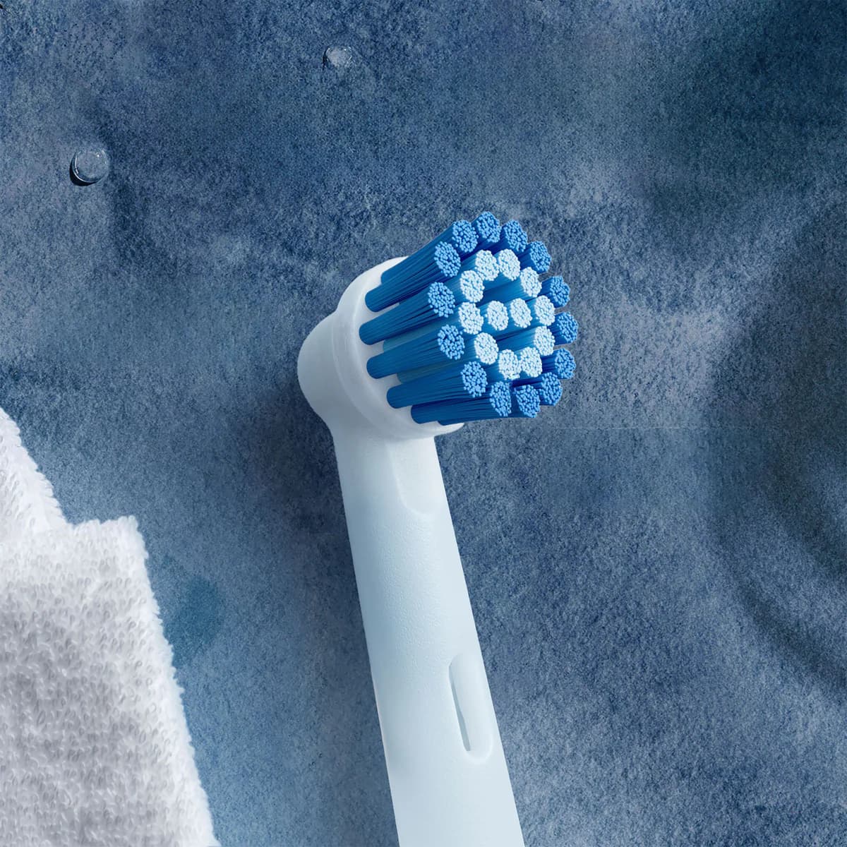 Thumbnail Oral B Sensitive Clean Replacement Toothbrush Heads 2 Pack
