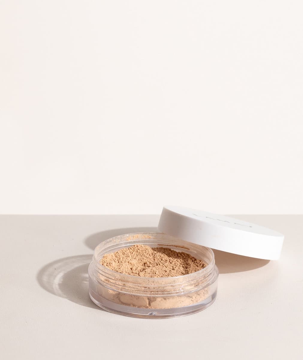 Thumbnail LAMAV Mineral Foundation Light/Medium SPF15+ 8g