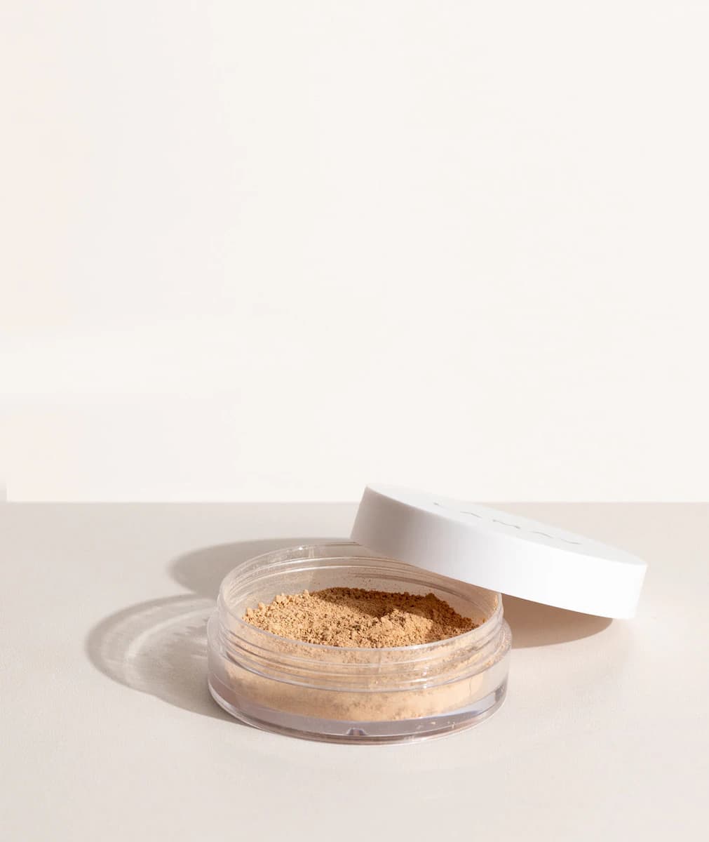 Thumbnail LAMAV Mineral Foundation Medium SPF15+ 8g