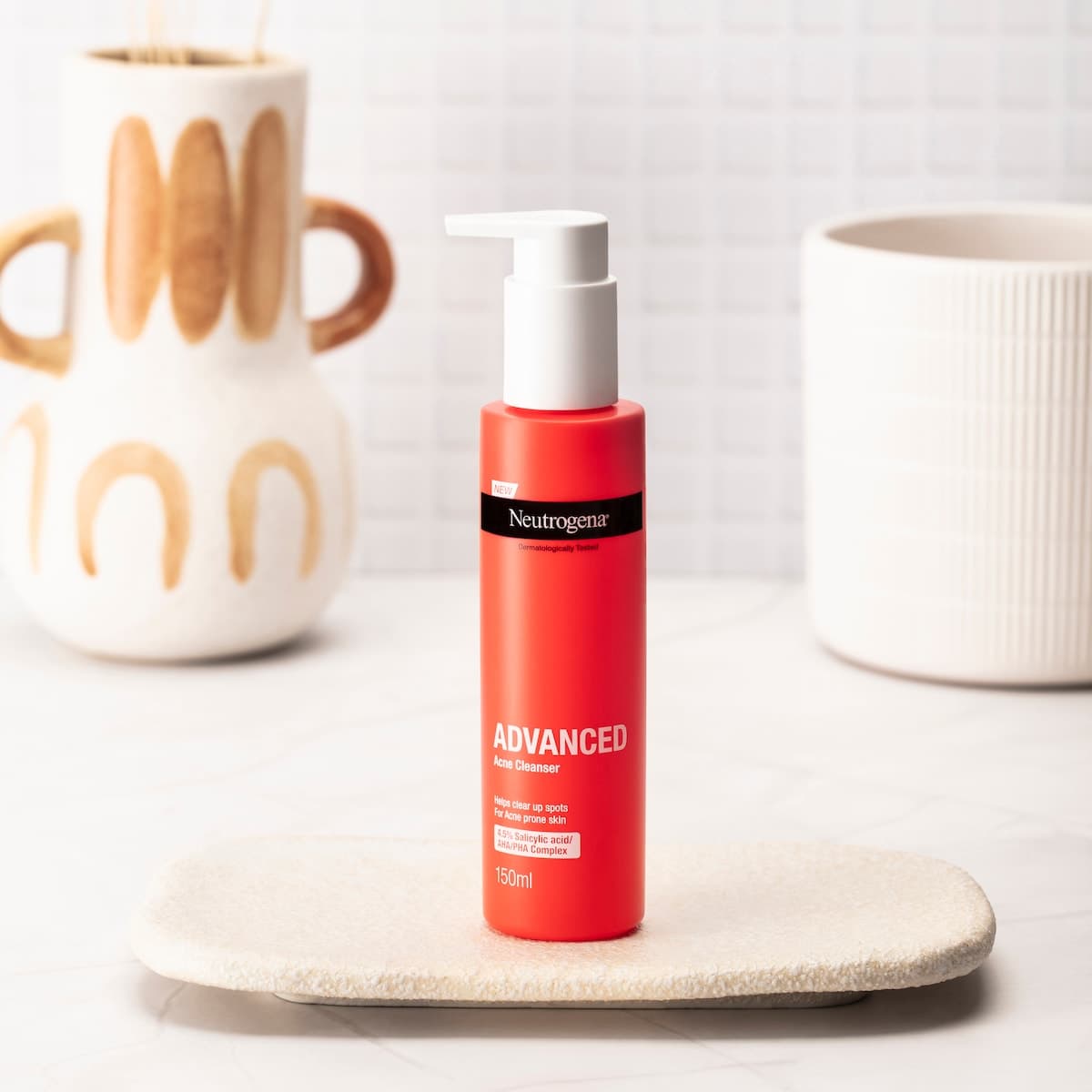 Thumbnail Neutrogena Advanced Acne Cleanser 150ml