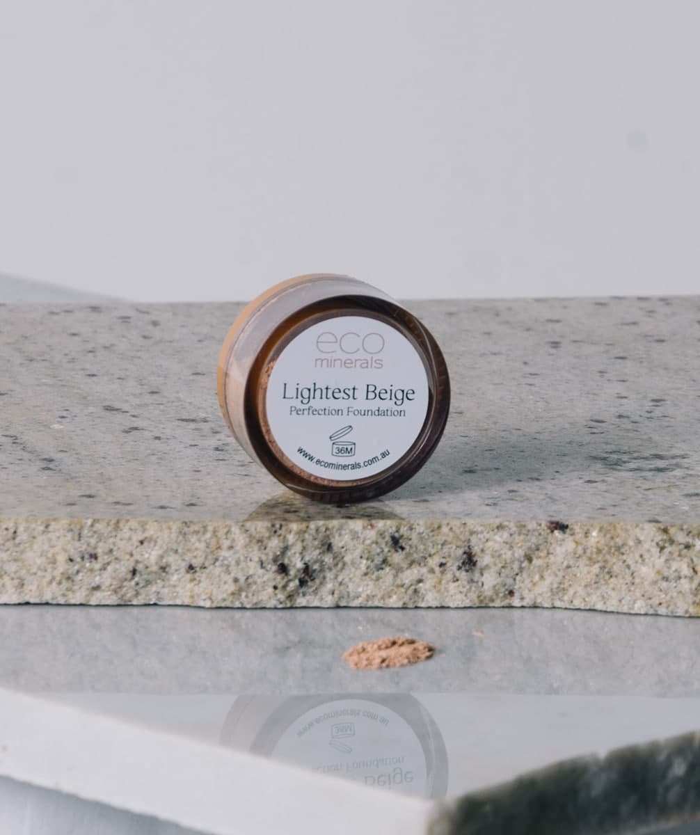 Thumbnail Eco Minerals Perfection Foundation Lightest Beige 5g