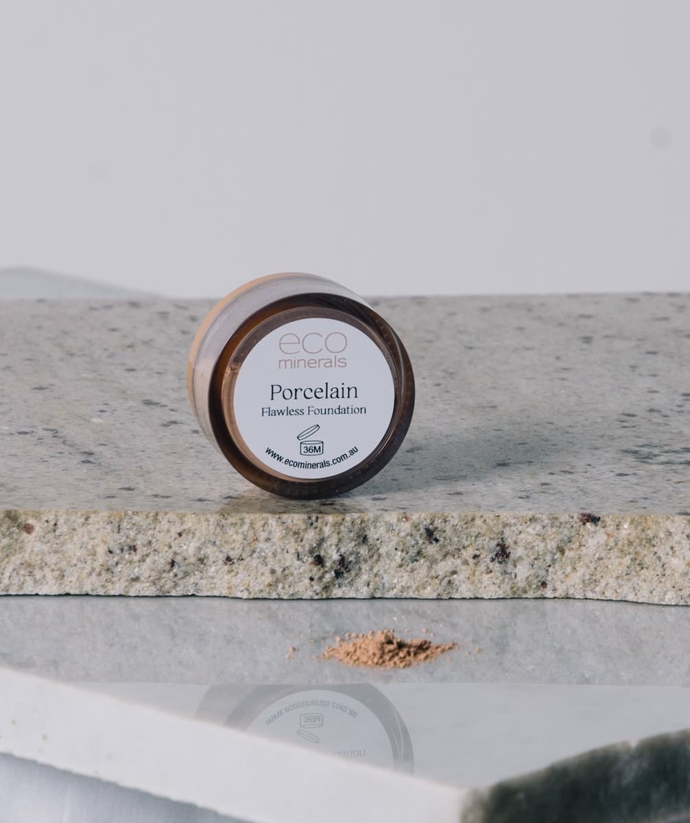 Thumbnail Eco Minerals Flawless Foundation Porcelain 5g
