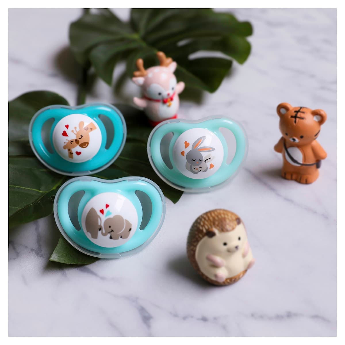 Thumbnail Pigeon Mini Light Pacifier Medium (6+ Months) 2 Pack Assorted Colours