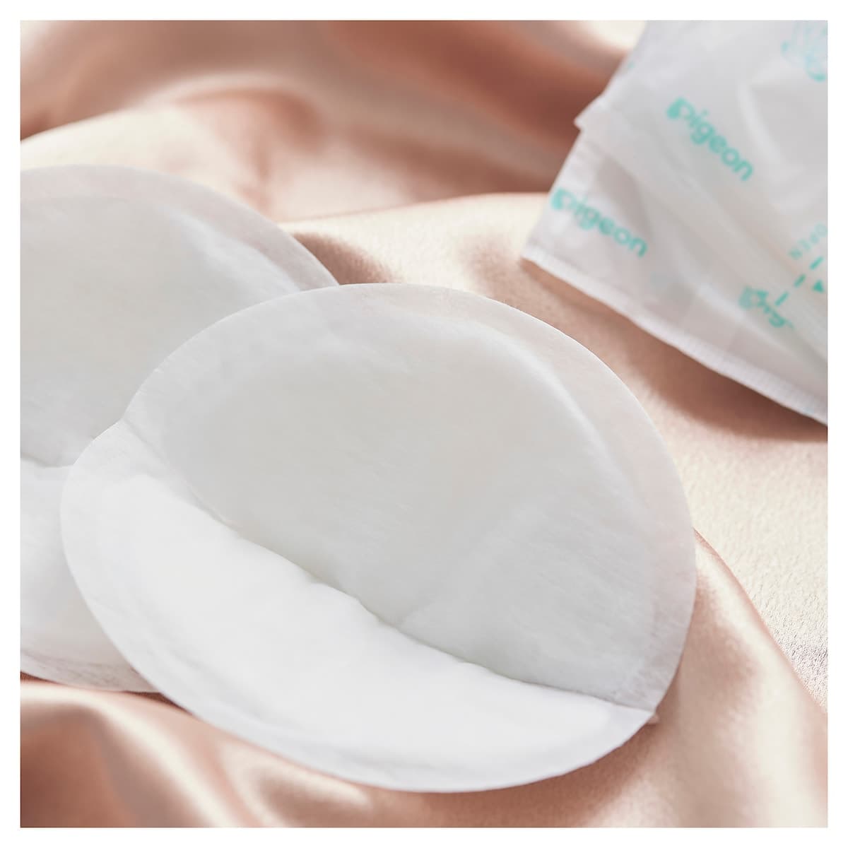 Thumbnail Pigeon ComfyFeel Disposable Breast Pads 50 Pack